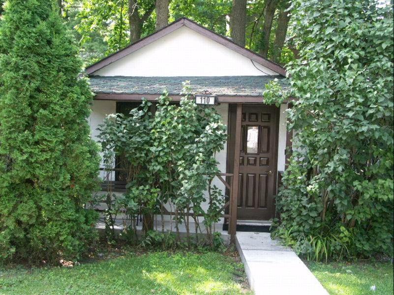 Chalet Beaconsfield Motel Экстерьер фото