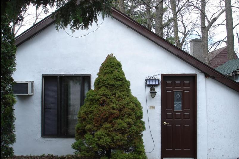 Chalet Beaconsfield Motel Экстерьер фото