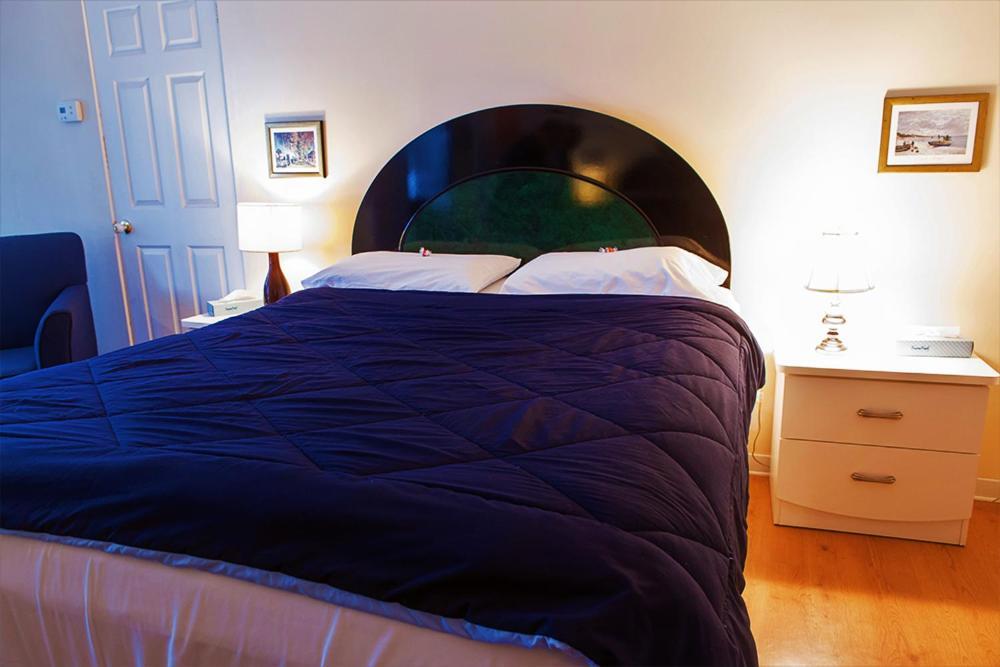 Chalet Beaconsfield Motel Экстерьер фото