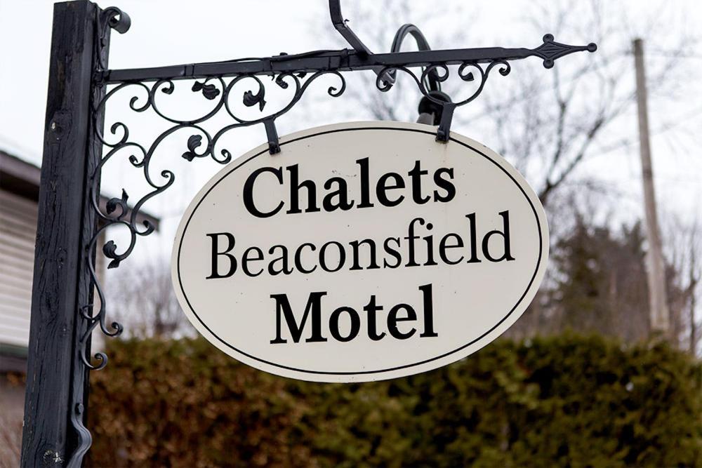Chalet Beaconsfield Motel Экстерьер фото